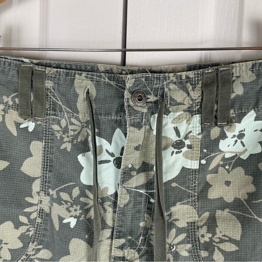 Y2K Gloria Vanderbilt Ripstop Floral Capri Pants Women’s 14 Green Utility Sporty - Picture 5 of 16